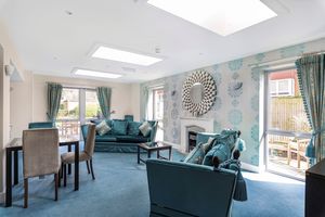 Communal Lounge- click for photo gallery